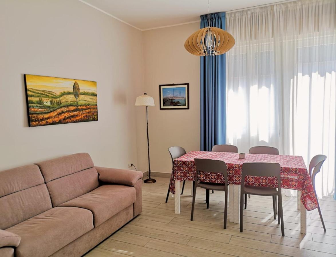 Apartamento Il Balcone Di Galatea Acireale Exterior foto
